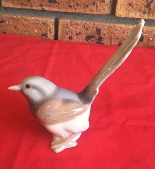Lladro Wren Blue Bird Long Tail