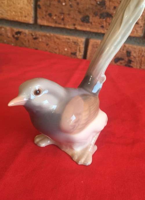 Lladro Wren Blue Bird Long Tail