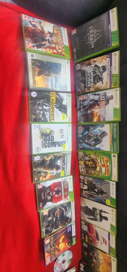 XBOX 360 + 20 Games