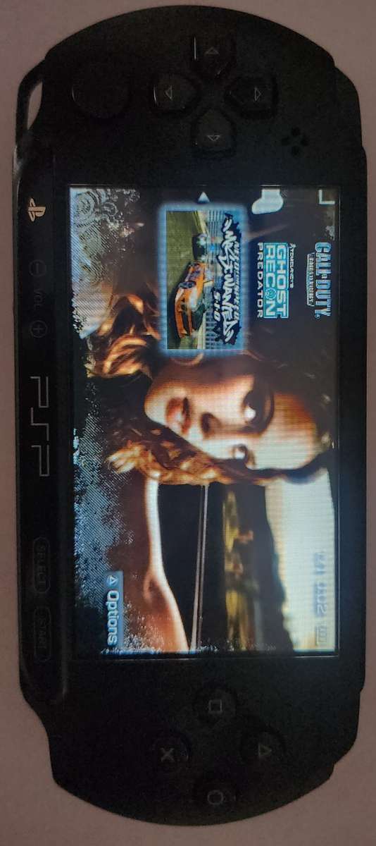 Original PSP + 8 Games