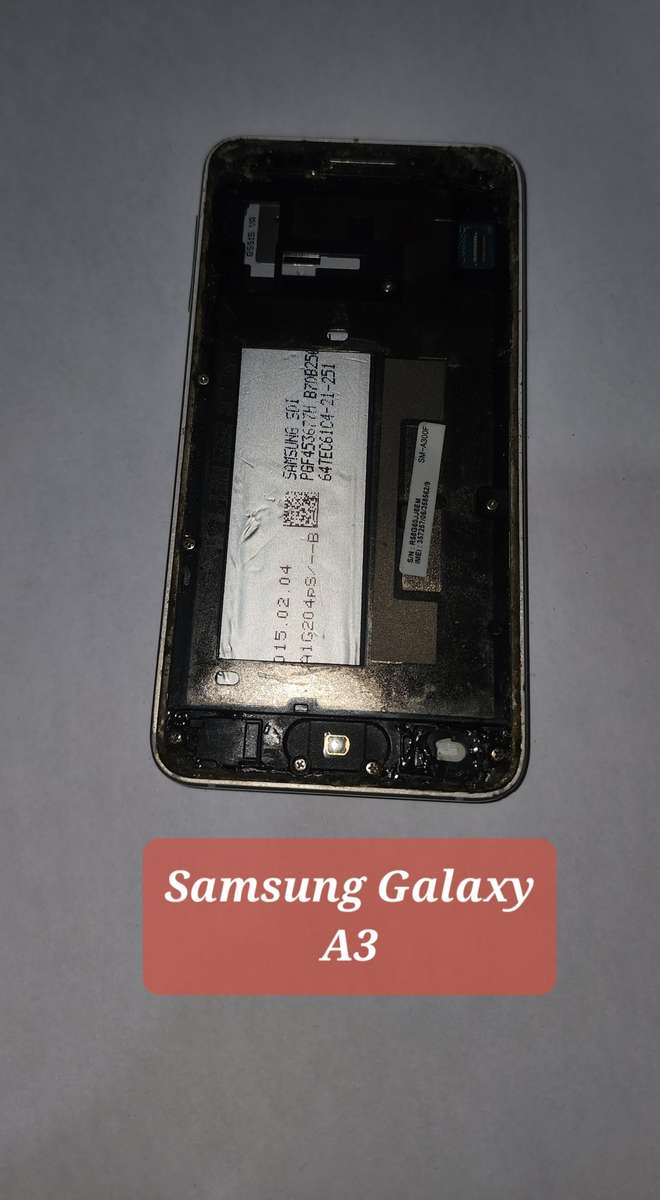 4 Cellphones up for GRABS