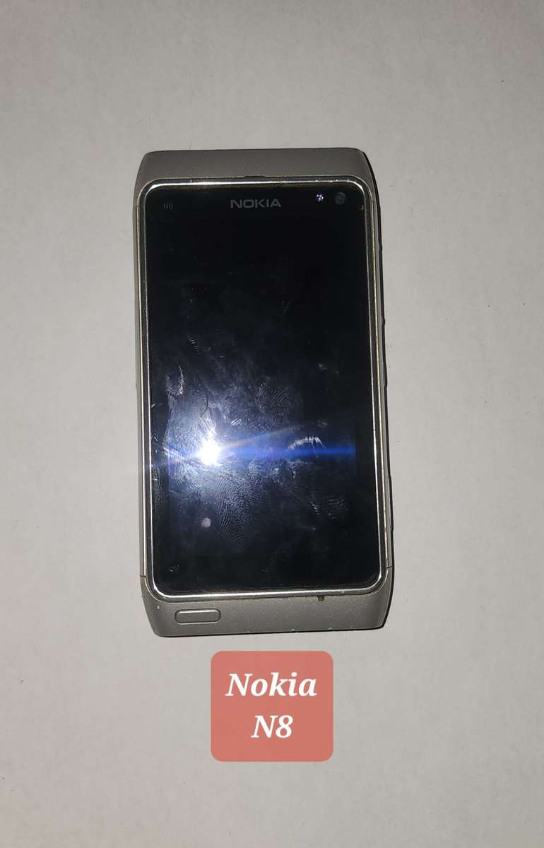 4 Cellphones up for GRABS