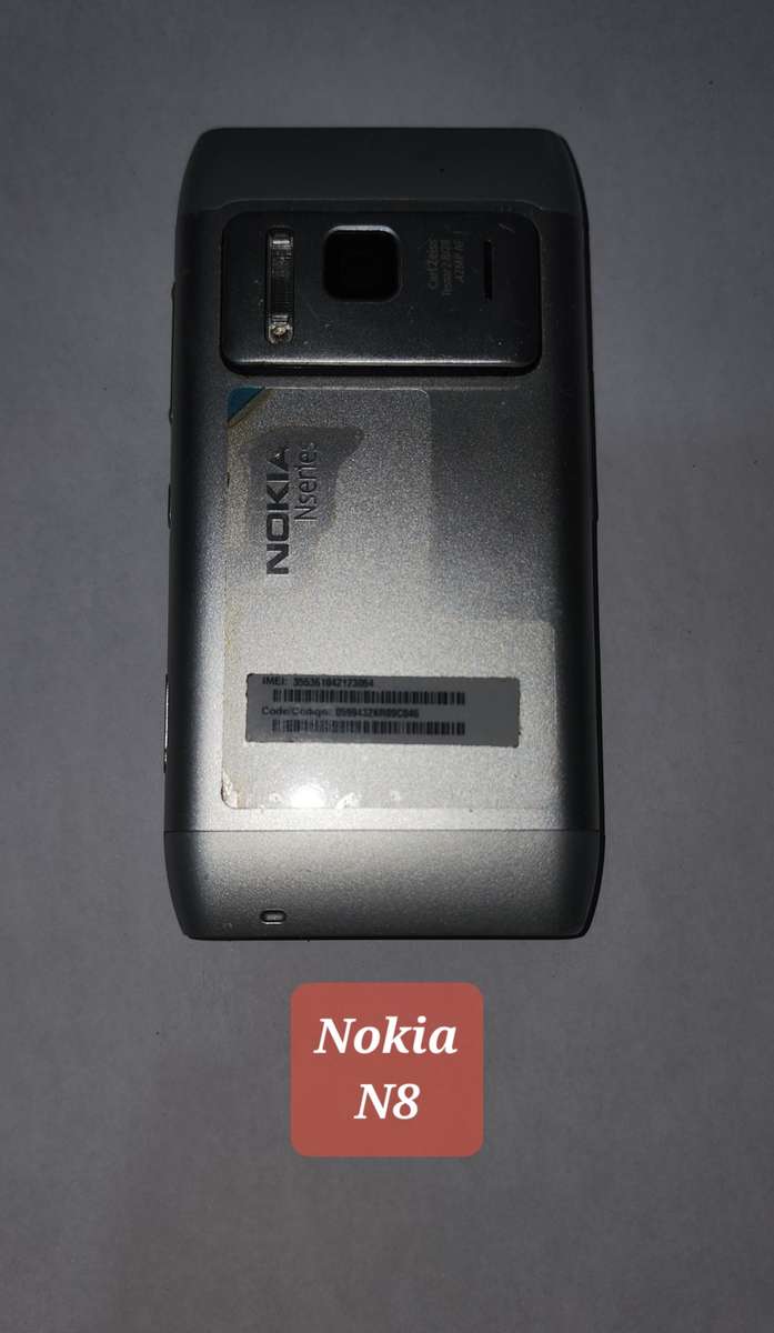 4 Cellphones up for GRABS