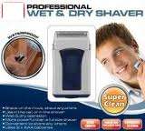 The Wet and Dry portable mini mens shaver - Battery operated - compact to carry a travellers choice