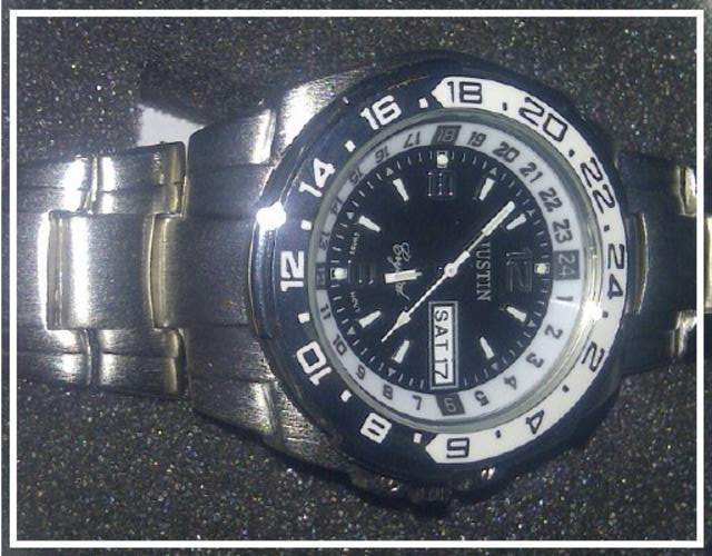 Elegant Gents Link Bracelet Watch with Illuminated Markers - Silver