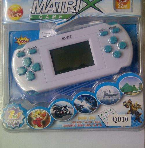 Dot Matrix kids games - comes with 32GB card that contains 7 games