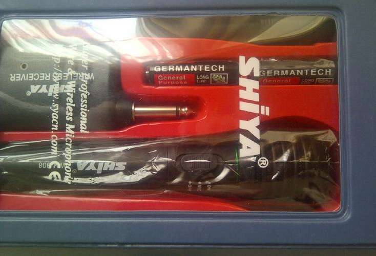 Professional Microphone System with FREE gift box included