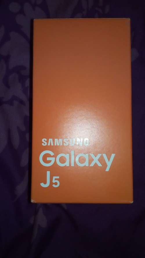 SAMSUNG GALAXY J5 ( GOLD )    (No memory card is included).....
