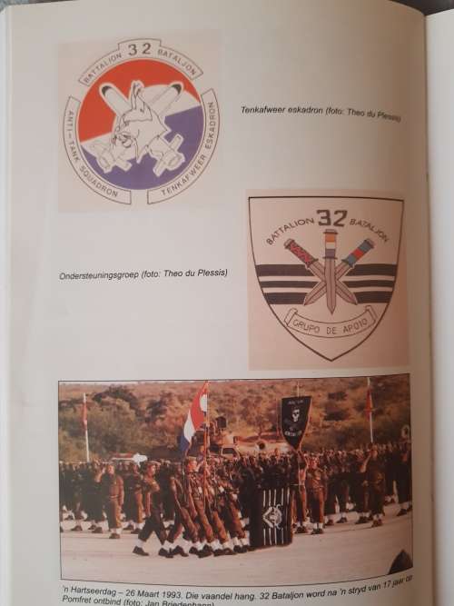 Die Buffel Struikel: 'n Storie Van 32 Bataljon En Sy Mense  - Dr LJ Bothma  (SIGNED)