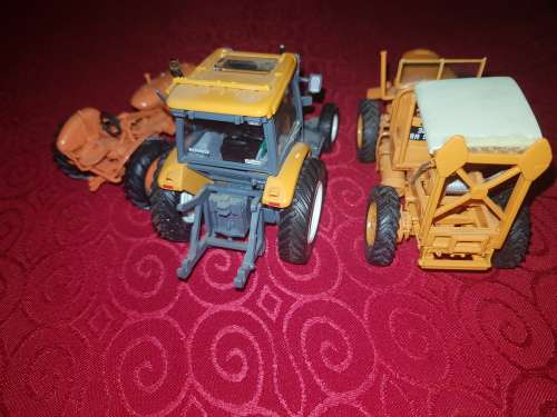 Renault Ergos /  Allis-Chalmers  /  Latil