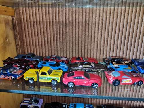 74 Die-cast models in Mattel, Maisto, Majorette