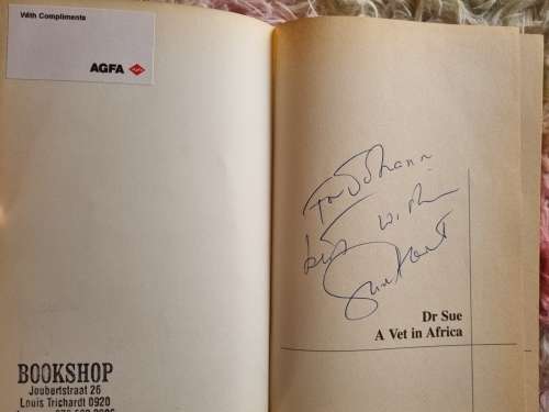 Dr Sue - A Vet in Africa ** Signed **