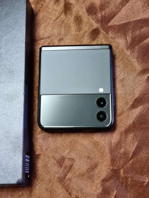 SAMSUNG  GALAXY Z-FLIP3  5G (Phantom Black)