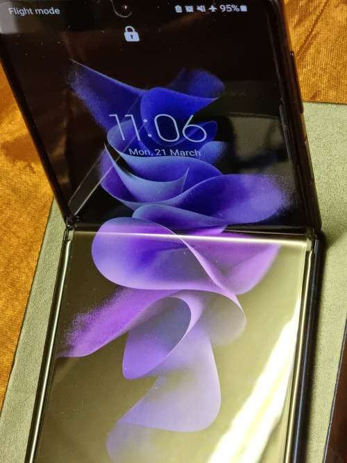 SAMSUNG  GALAXY Z-FLIP3  5G (Phantom Black)