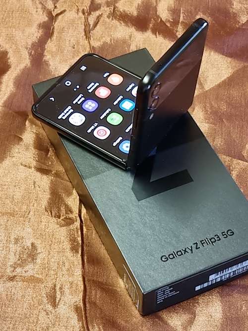 SAMSUNG  GALAXY Z-FLIP3  5G (Phantom Black)