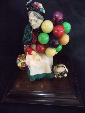 The Old Balloon Seller and a British Bulldog from Royal Doulton