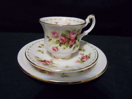 Royal Albert Flower of the Month Mini-Trio (June)