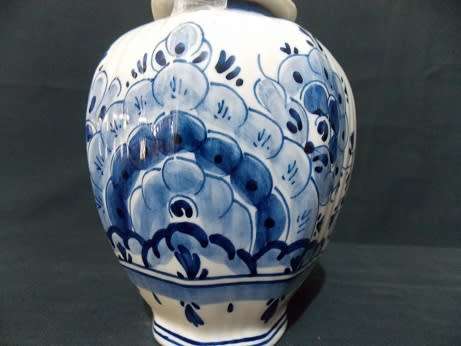 Beautiful Hollandse Delft Urn
