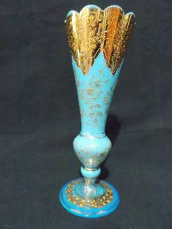 Stunning Turquise and Gold Glass Vase