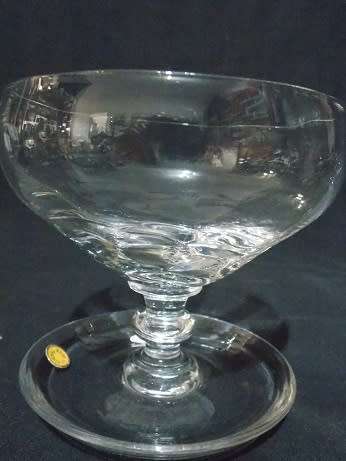 Set of 4 Glass Dessert Bowls with spoon rest . Made in France