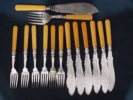 Silver Plateed Bone Handle Fish Set