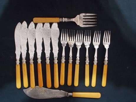 Silver Plateed Bone Handle Fish Set