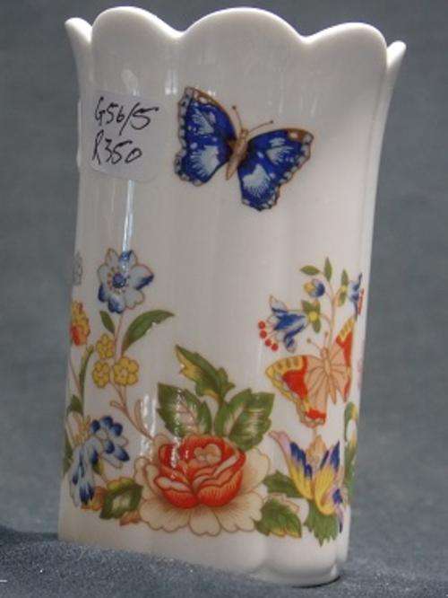 Stunning Little Vase from Aynsley
