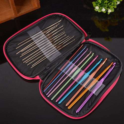 22 pce crochet hooks in pouch - Pink
