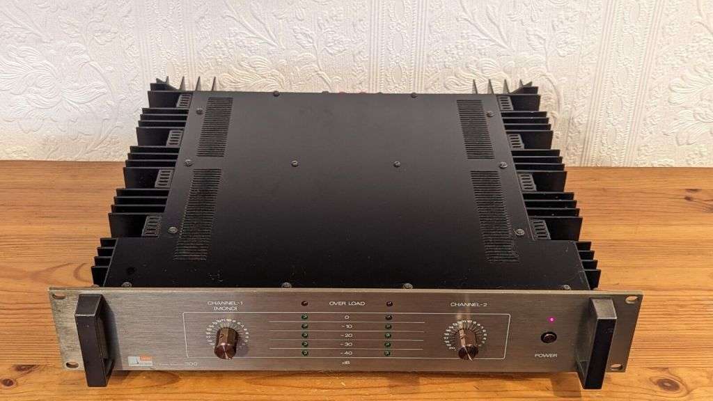 Fostex Laboratory Series FTX 300 High End Power Amplifier