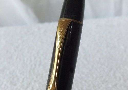 Vintage fountain pen with 14ct gold nib