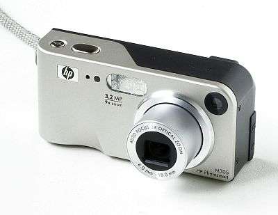 HP PhotoSmart M305 3.2MP Digital Camera with 3x Optical Zoom