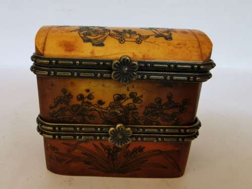 Antique Chinese Eastern Bone made two-layer small jewel box