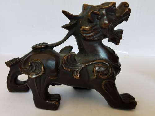 Eastern antique Old Chinese a pair of exquisite copper animal paperweights