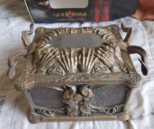 God of War 3 III Limited Edition Collectors Pandora's Box