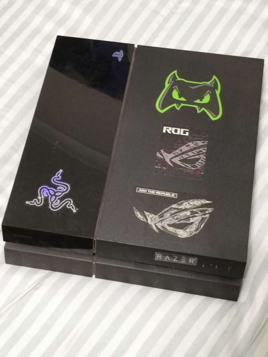 Sony PS4 500GB with 1TB HDD & Corsair Headphones