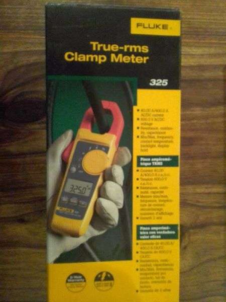 Fluke 325 True-rms Clamp meter