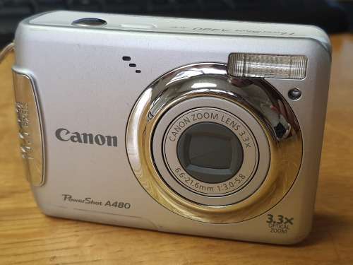 Canon PowerShot A480 10 MP Digital Camera with 3.3x Optical Zoom and 2.5-inch LCD (Silver)
