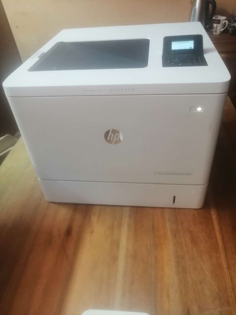 Hp color laserjet m552