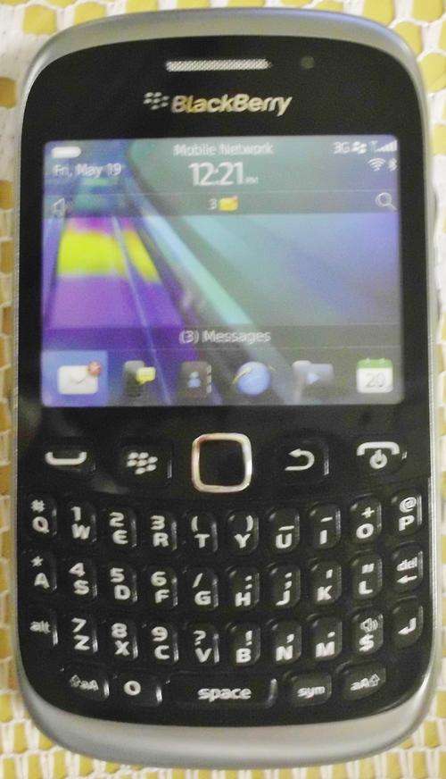 BLACKBERRY 9320 : NEW IN SEALED BOX : 2 YR VODACOM WARRANTY