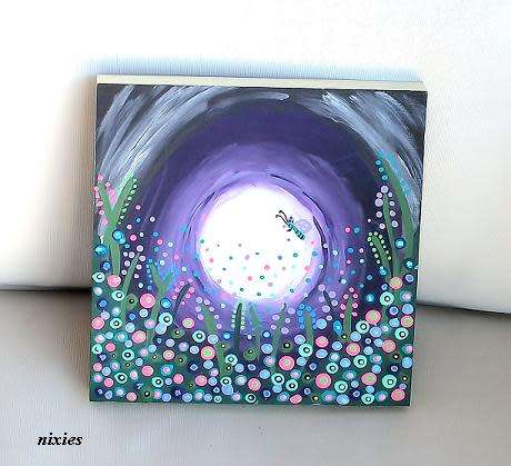 STRIKING AND COLORFUL DOT ART PAINTING