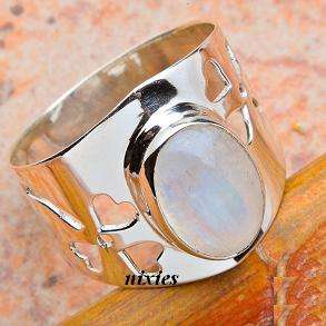 ATTRACTIVE SOLID 925 STERLING SILVER MOONSTONE RING - SIZE 7(O)