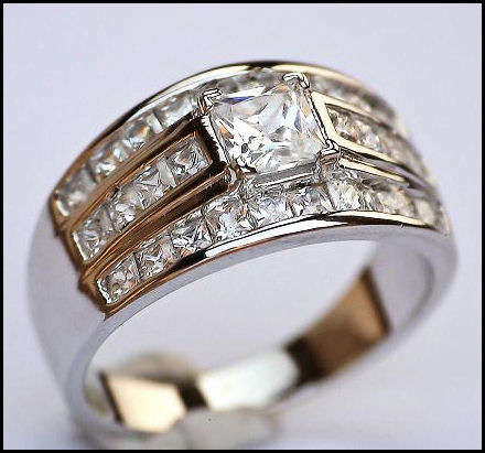 HANDSOME SOLID SILVER RING WITH CLEAR CZ STONES - SIZE 11