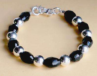 ELEGANT BLACK & 925 SS  BRACELET