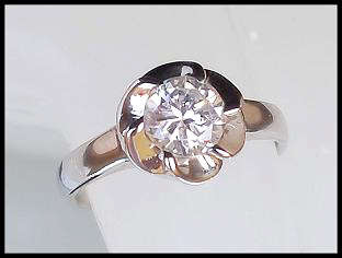 ELEGANT DIAMOND RING IN STERLING SILVER *SIZE 7*