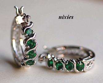 STRIKING WHITE GOLD EMERALD HUGGIES