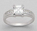STRIKING SOLID SILVER SIMULATED DIAMOND ENGAGEMENT RING - SIZE 8(Q)