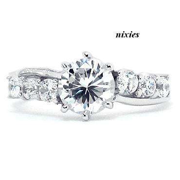 GORGEOUS SOLID SILVER 7MM DIAMOND SIMULANT ENGAGEMENT RING - SIZE 7(O)