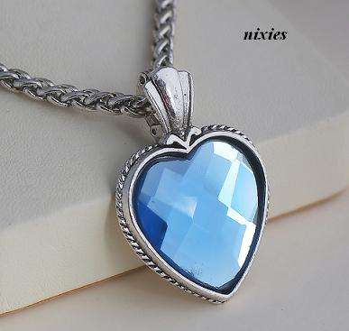 STRIKING AQUAMARINE HEART NECKLACE