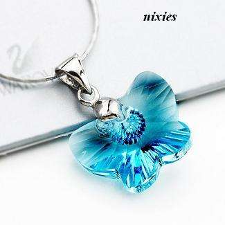 ELEGANT STERLING SILVER BLUE TOPAZ SWAROVSKI PENDANT