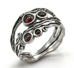 LOVELY 925 SOLID SILVER HANDMADE GARNET RING - SIZE 7(O)